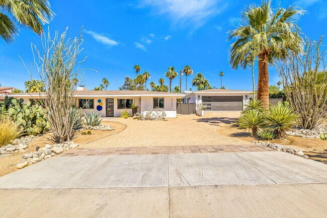 Building Photo - 45654 Verba Santa Dr