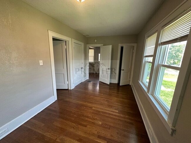 Building Photo - 5421 Lydia Ave
