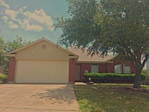 Building Photo - 7014 Cadillac Blvd