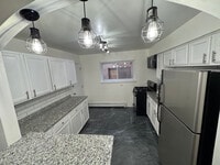 Building Photo - 5328 S 73rd Ct