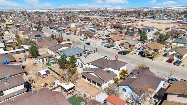 Building Photo - 10400 Valle Koki Dr