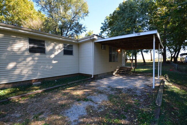 Building Photo - 1788-1788 W Grapevine Dr