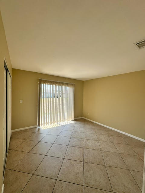 Building Photo - 3614 SW 7th Pl