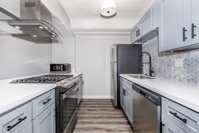 Building Photo - Redondo Tower Condominiums