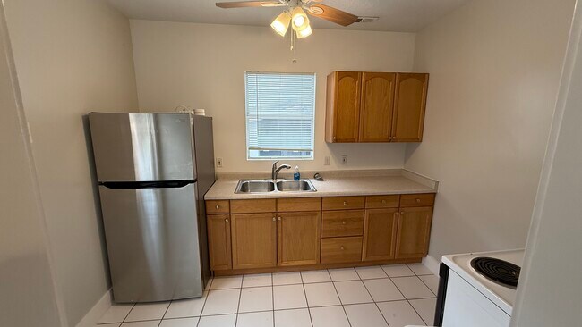 Building Photo - 431