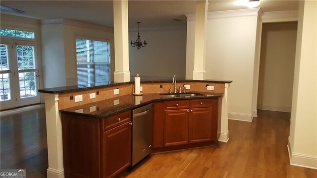 Building Photo - 5120 Meridian Ln