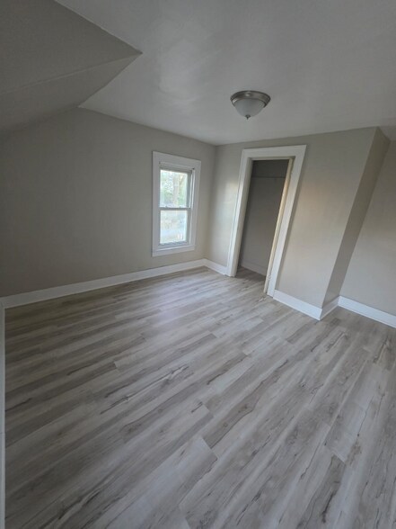 Building Photo - 349 Baldwin Ave