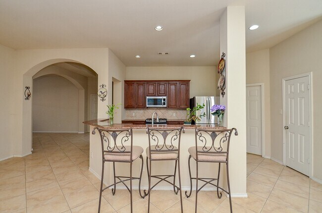 Building Photo - 5915 Turkey Creek