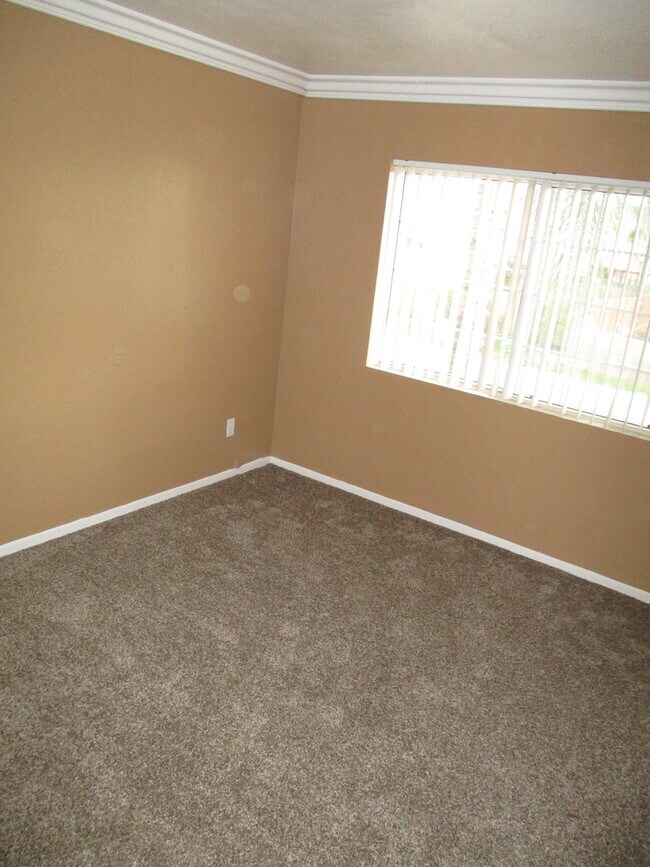 Building Photo - Beautiful Oasis-High Ceiling- Tile and Car...