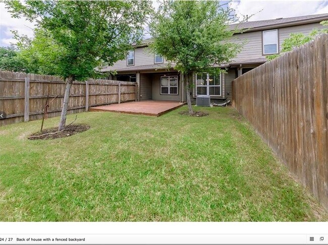 Building Photo - 13400 Briarwick Dr