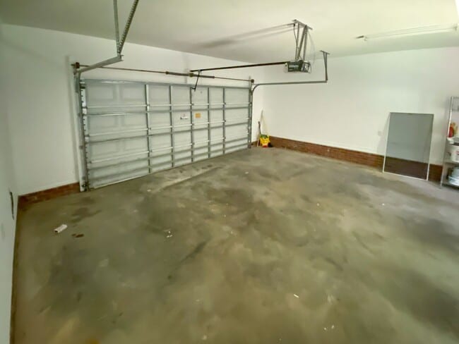 Building Photo - 61 Old Wilder Ln