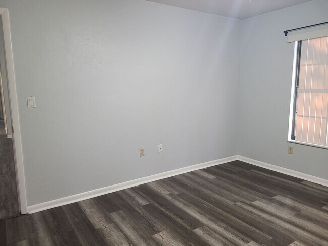 Building Photo - Great Home in the SW