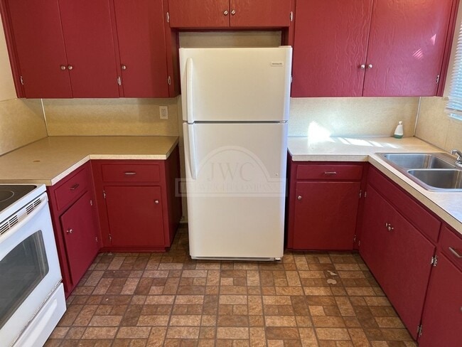 Building Photo - 1504 Redondo Dr