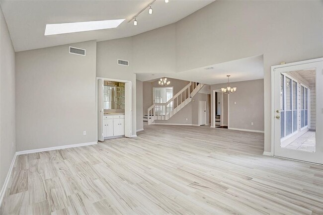 Building Photo - 11530 Ella Lee Dr