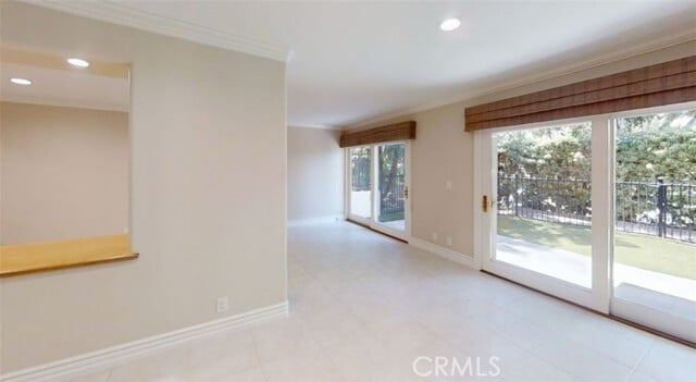 Building Photo - 2607 Vista Ornada