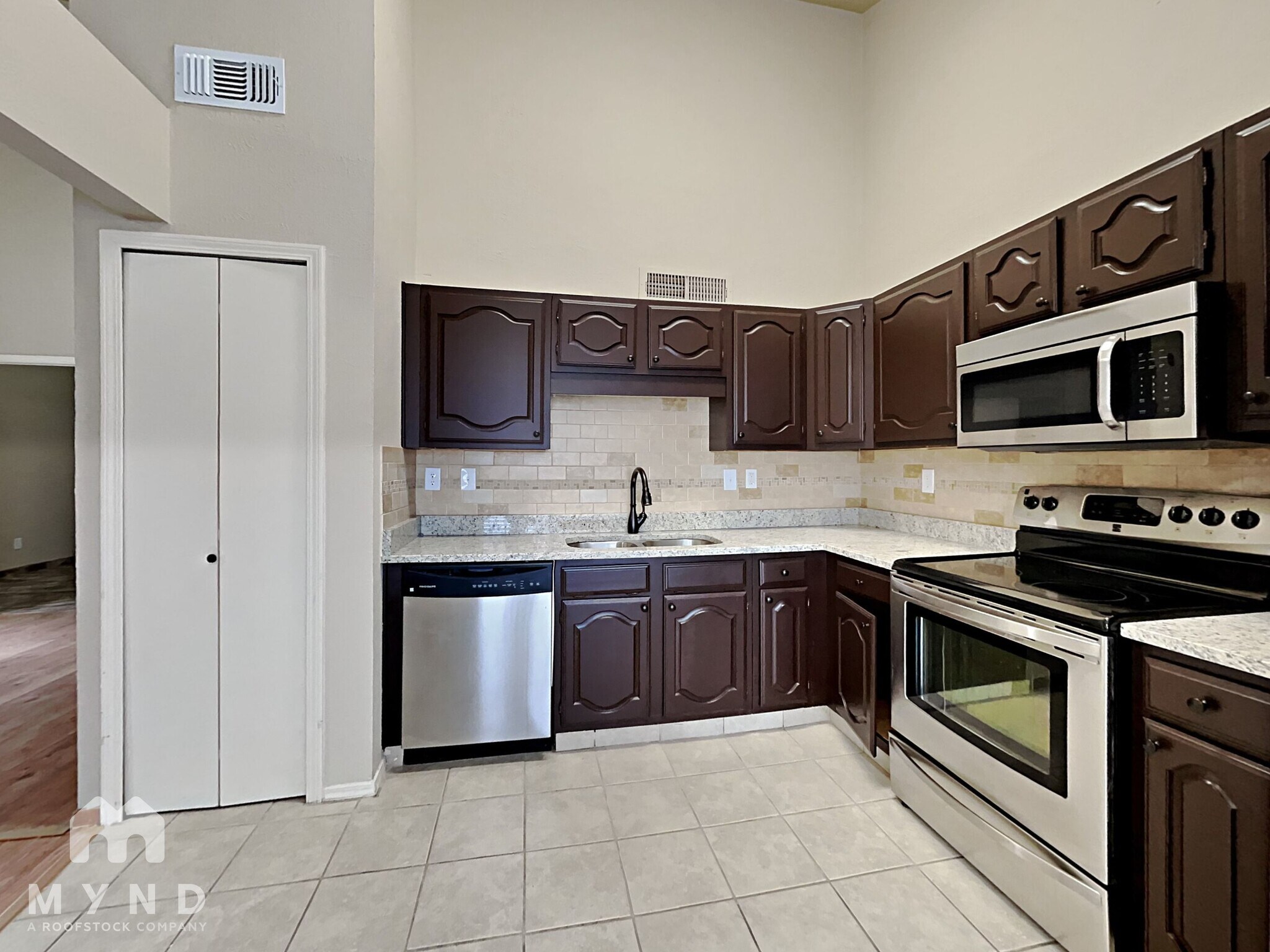Building Photo - 6708 Oriole Ct