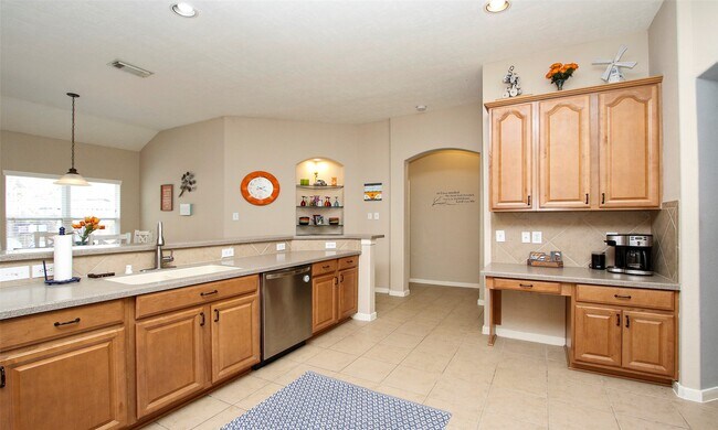 Building Photo - 8206 Sierra Dawn Dr