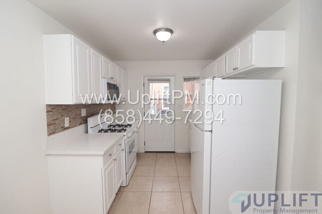 Building Photo - Jefferson Ave (772)