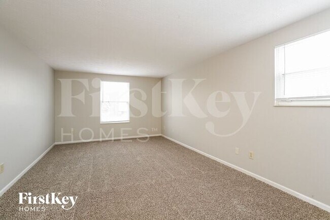 Building Photo - 8365 Castle Ridge Ln
