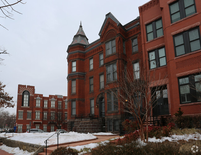 Building Photo - Cavendish Condominiums