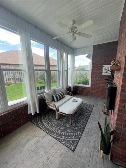 Building Photo - 2002 Price Ave