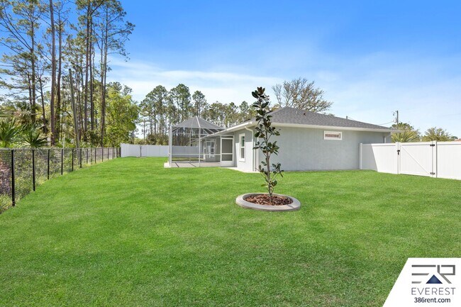 Building Photo - FULLY FENCED, LIKE NEW, CUSTOM BUILT 3/2/2 ON A CUL DE SAC IN DESIRABLE QUAIL HOLLOW