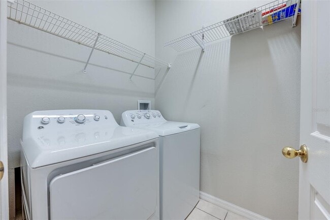 Building Photo - 1175 Chessington Cir