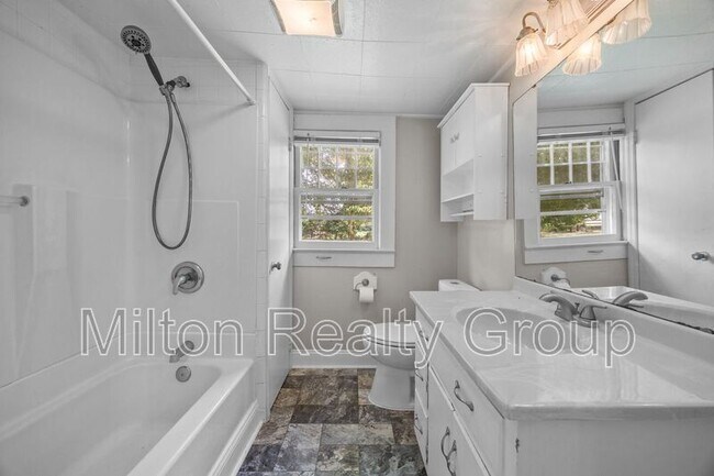 Building Photo - 2666 NC-210