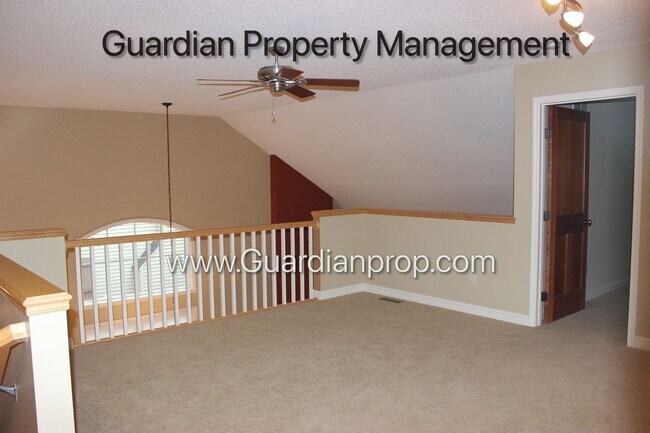 Building Photo - Gorgeous Brooklyn Park Single Family Home, 2 Car Garage, W/D, Office, Available Jan/Feb