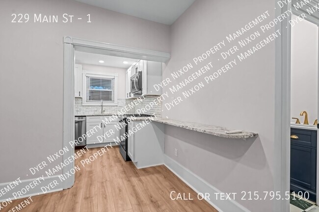 Building Photo - 229 S Main St
