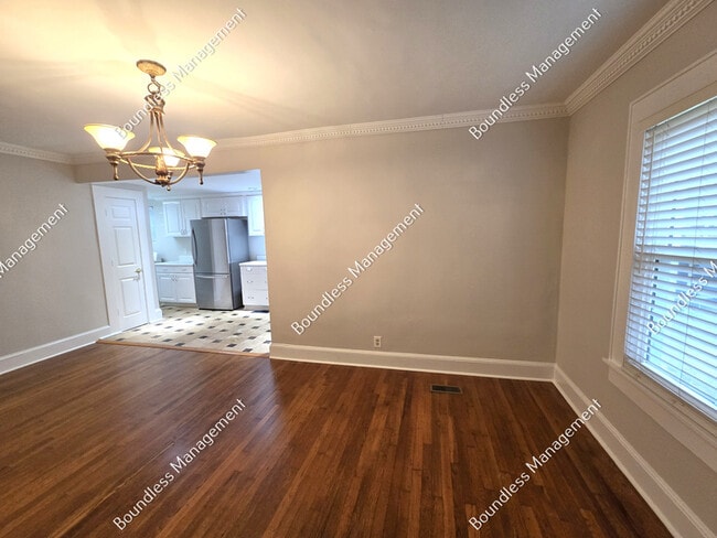 Building Photo - 2520 Constance St