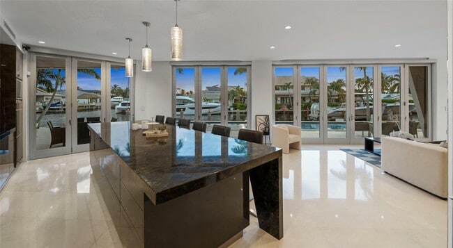 Building Photo - 3300 NE 39th St