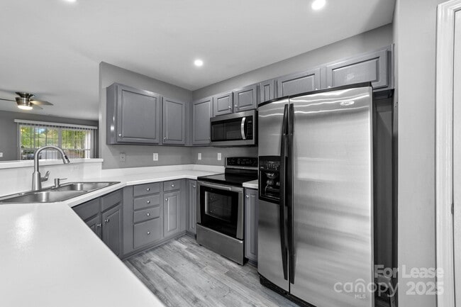 Building Photo - 17562 Caldwell Track Dr