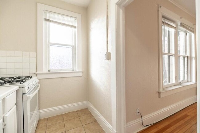Building Photo - 1531 N Washington St