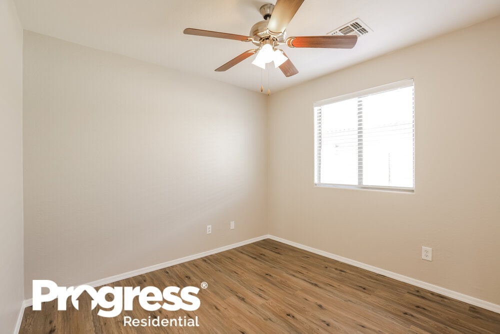 Building Photo - 4332 W Alta Vista Rd