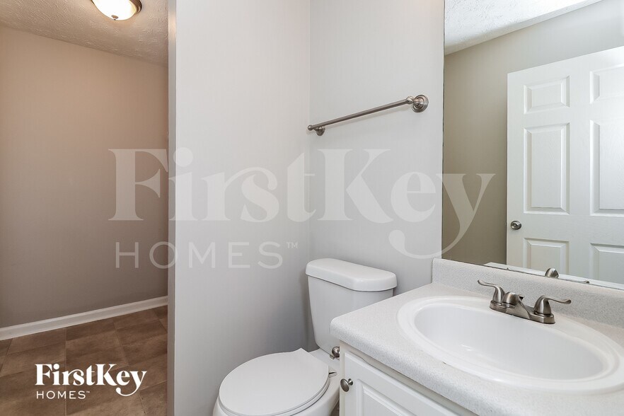 Building Photo - 5629 Norman Dr