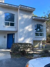 Building Photo - 2 Bedroom 2 Bathrooms Condo