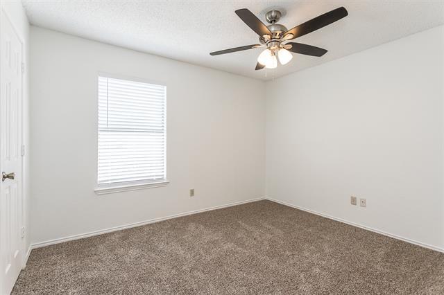 Building Photo - 6409 Plainview Dr
