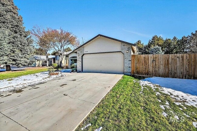 Building Photo - 5668 S Kalmia Pl