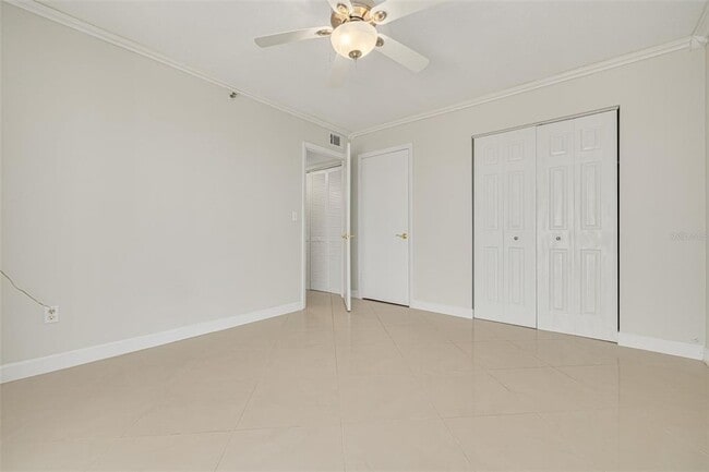 Building Photo - 7432 Sunshine Skyway Ln S