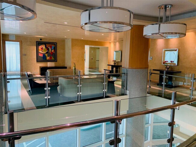 Building Photo - 218 SE 14th St