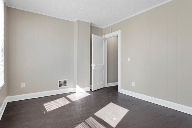 Building Photo - 791-793 E Starr Ave