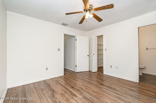 Building Photo - 3549 Muirfield Dr