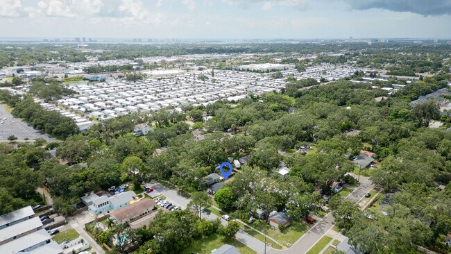 Building Photo - 3/2 Completely Renovated Modern Home in Pr...