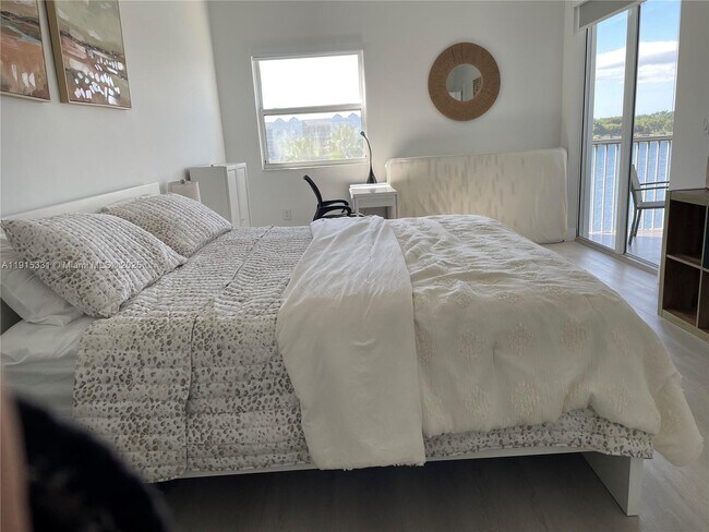 Building Photo - 10730 NW 66th St