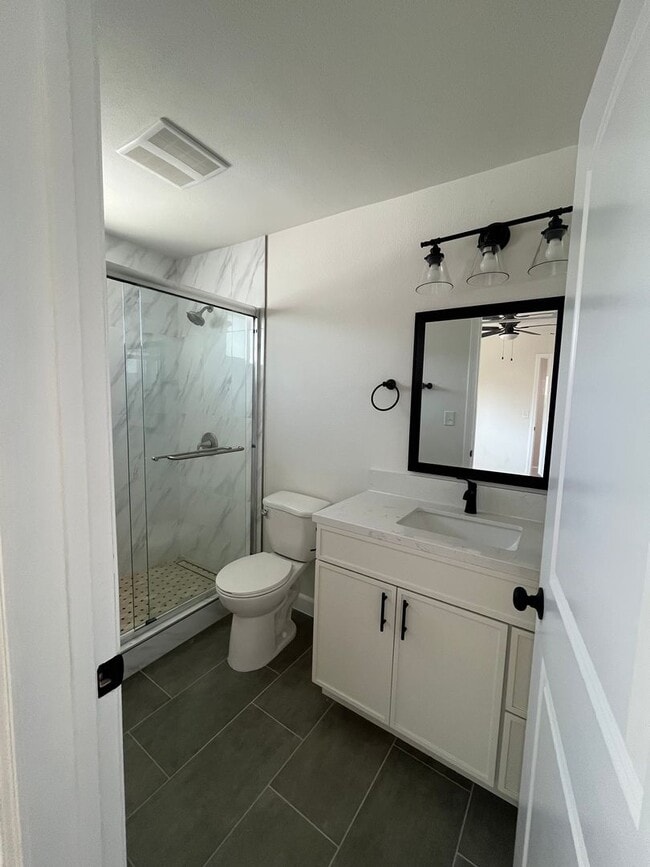 Building Photo - For Rent – Newly Remodeled 3 Bed / 2 Bath ...