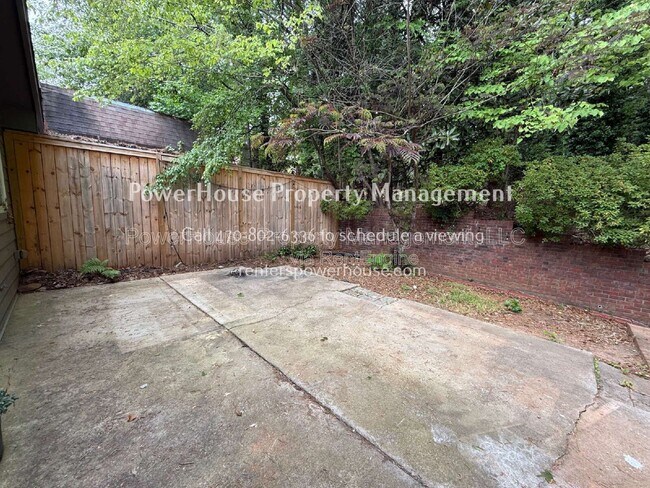 Building Photo - 120 Leeward Ln