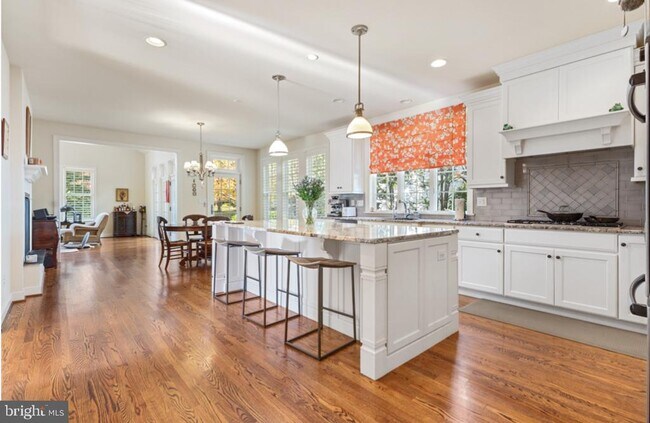 Building Photo - 100 Braebank Ln