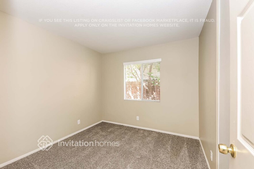 Building Photo - 39746 Sunrose Dr