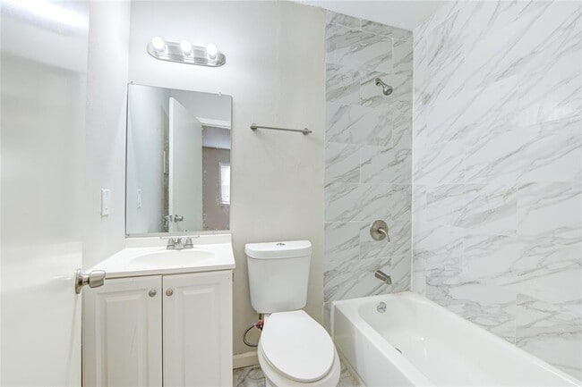 Building Photo - 2726 Stallings Dr